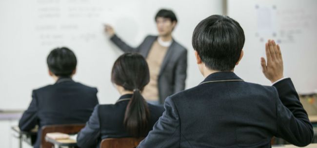 报告：2021年教培行业人才市场招聘收缩 “双减”